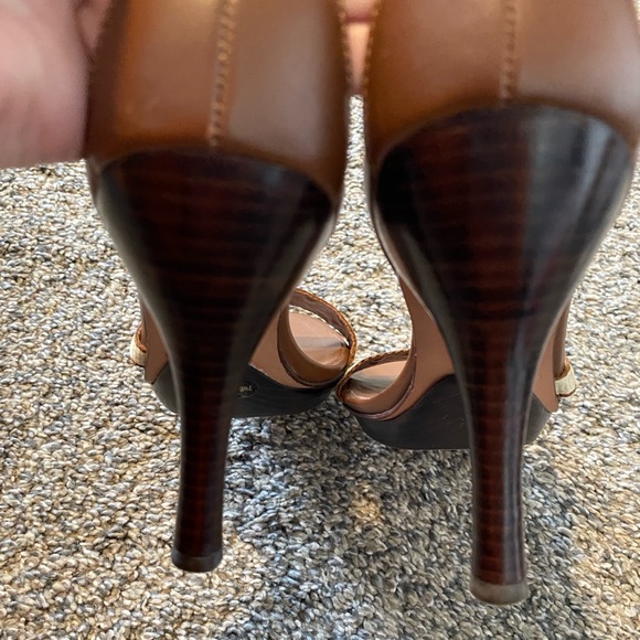 BCBG MAX AZRIA Heel - Picture 6 of 6